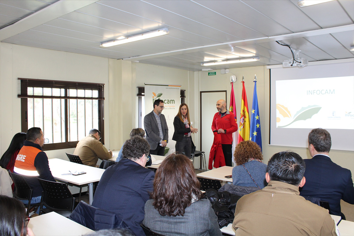 La directora general durante la bienvenida